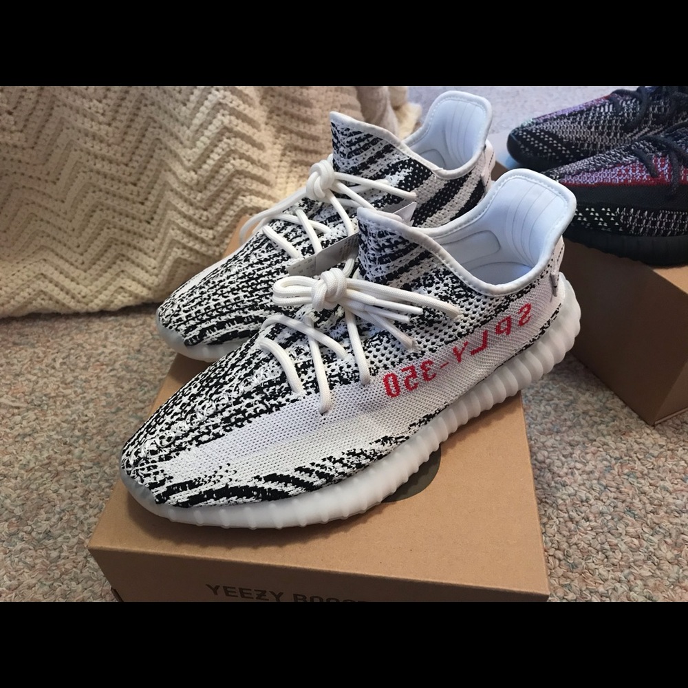 Yeezy Zebras 💯💯💯💯💯 authentic size 11
